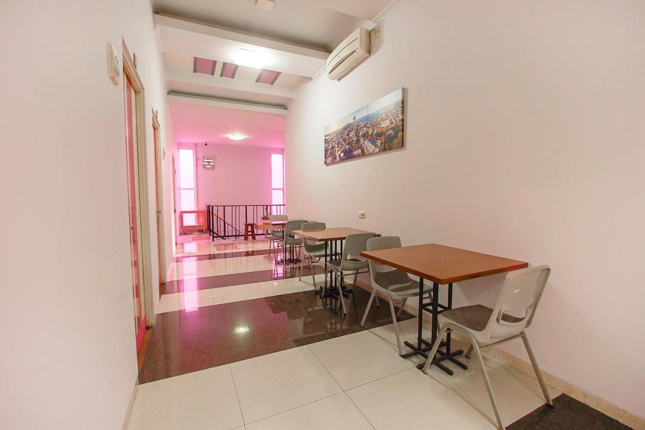Urbanview Hotel Fiffa Kauman مالانغ المظهر الخارجي الصورة